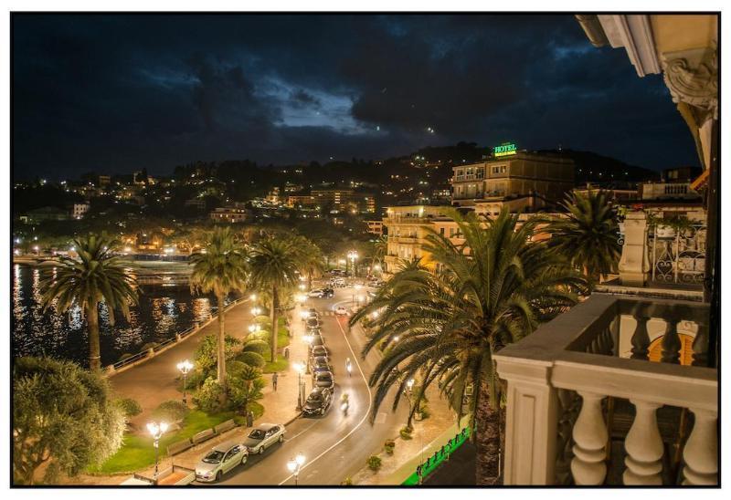 Hotel Vesuvio ราปาลโล ภายนอก รูปภาพ